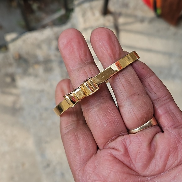 Gold Kate Spade Bow Bracelet - Picture 4 of 5